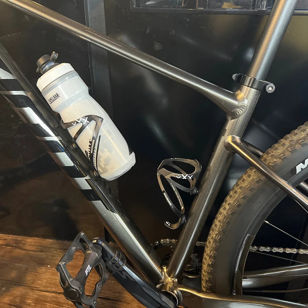 2PCS UD Carbon Fiber Bike Bottle Cage Ultralight MTB Road Water Holder